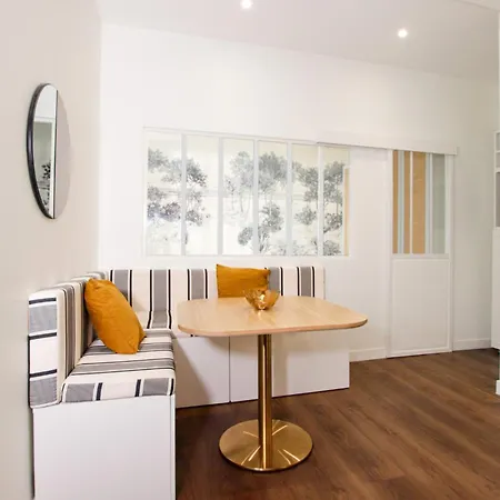 Bel Appartement, Offrant Calme Et Luminosite, Proche Cote Des Basques ביאריץ