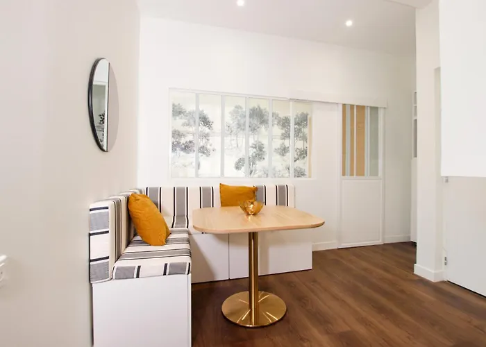 Bel Appartement, Offrant Calme Et Luminosite, Proche Cote Des Basques Biarritz